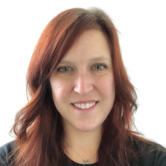 Meet your Posher, Laura - Picture 1 of 1